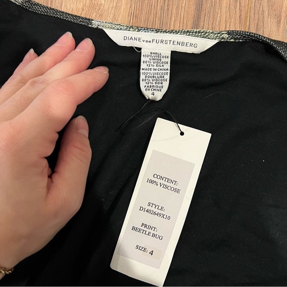 NWT Diane Von Furstenberg Long Sleeve Wrap Dress - Picture 6 of 7